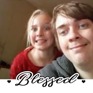 Meet your Posher, Candace-ivy